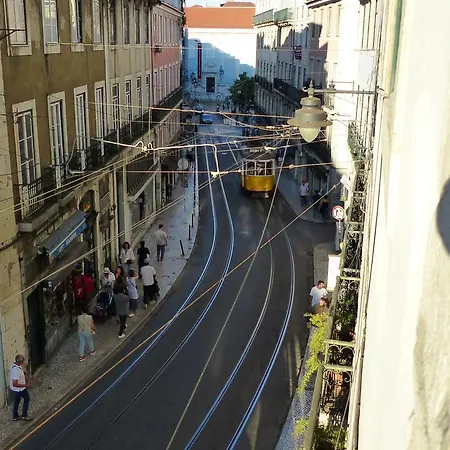 Lägenhet Large In Camoes-chiado Lisboa